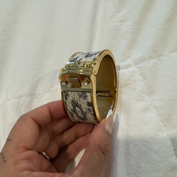 Stella & Dot Snakeskin Bangle ✨✨ - Picture 3 of 8